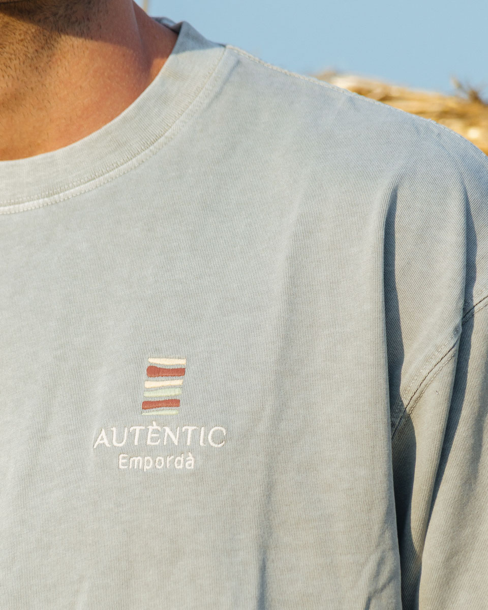 Camiseta Manga Larga Gris Verdoso detalle